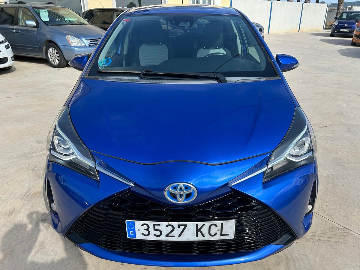 TOYOTA YARIS ADVANCE 1.5 HYBRID AUTO SPANISH LHD IN SPAIN 35000 MILES 2017
